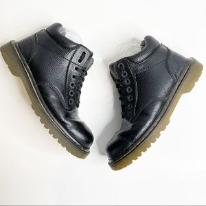 Dr Martens Harrisfield Lightweight Ankle Boots
